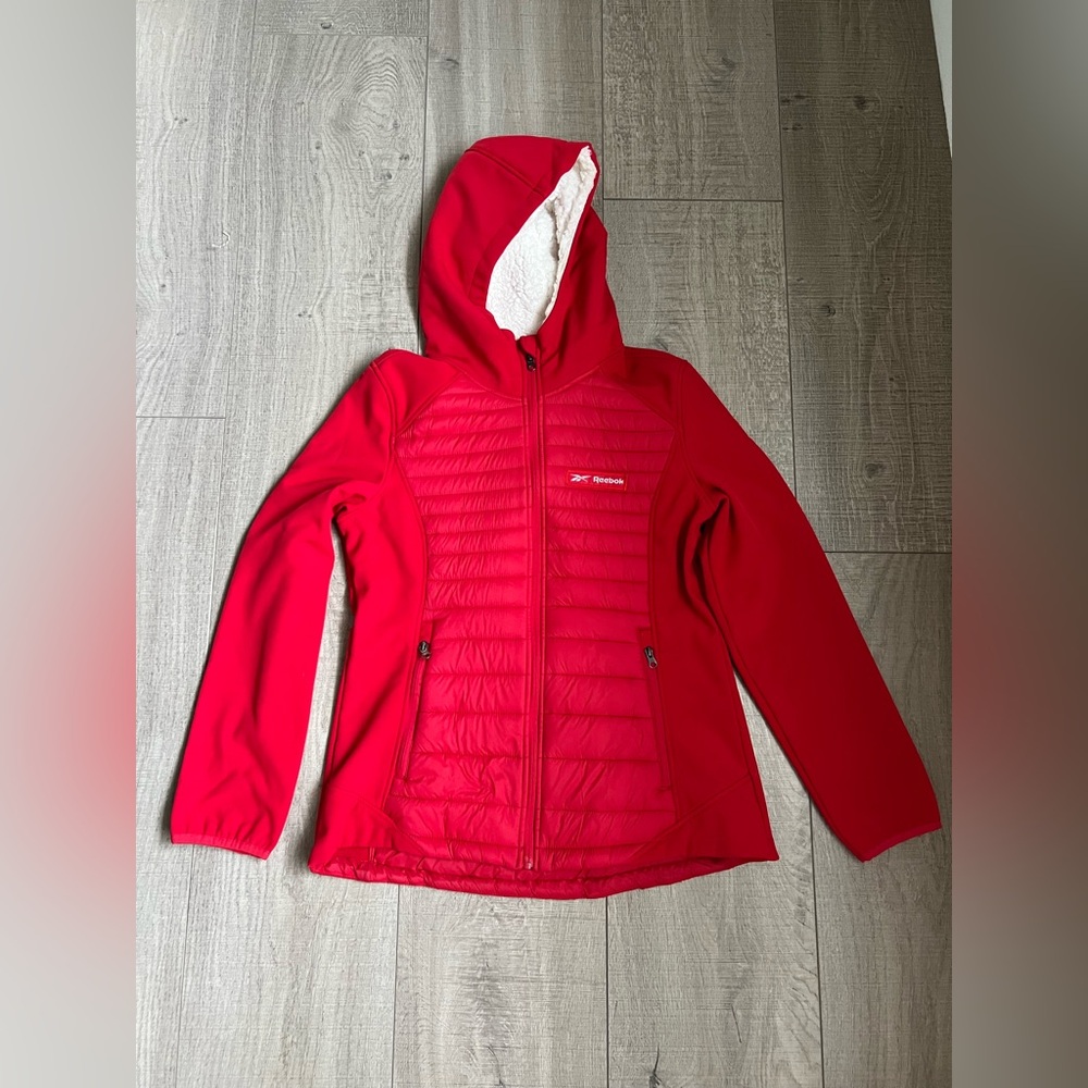 Reebok Woman’s Red Quilted Jacket with White Lining Size Medium